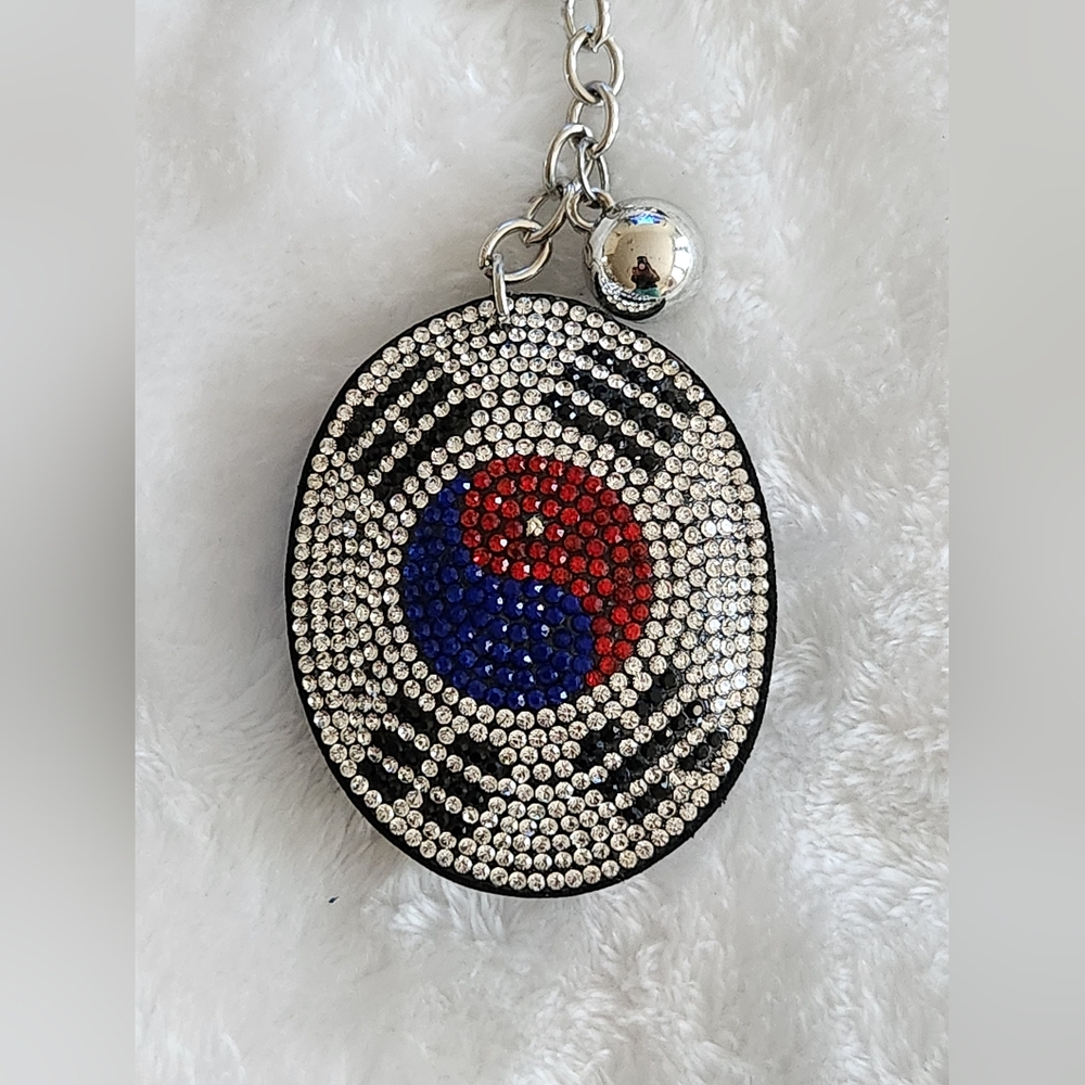 South Korea Flag Elegant Rhinestone Keychain Bag Charm - Picture 2 of 5